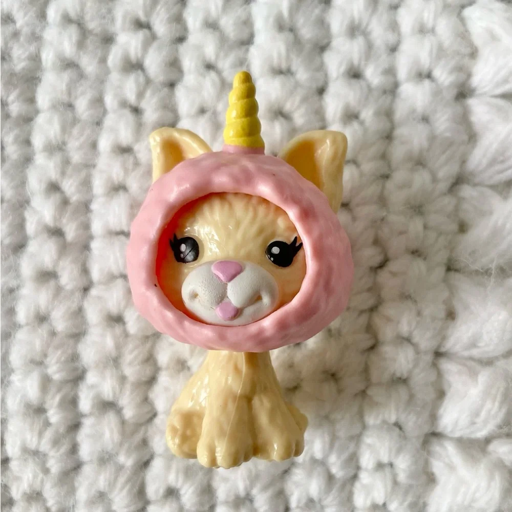 Barbie Club Chelsea Doll Unicorn Pieces cat, unicorn hat and Barbie Headband
